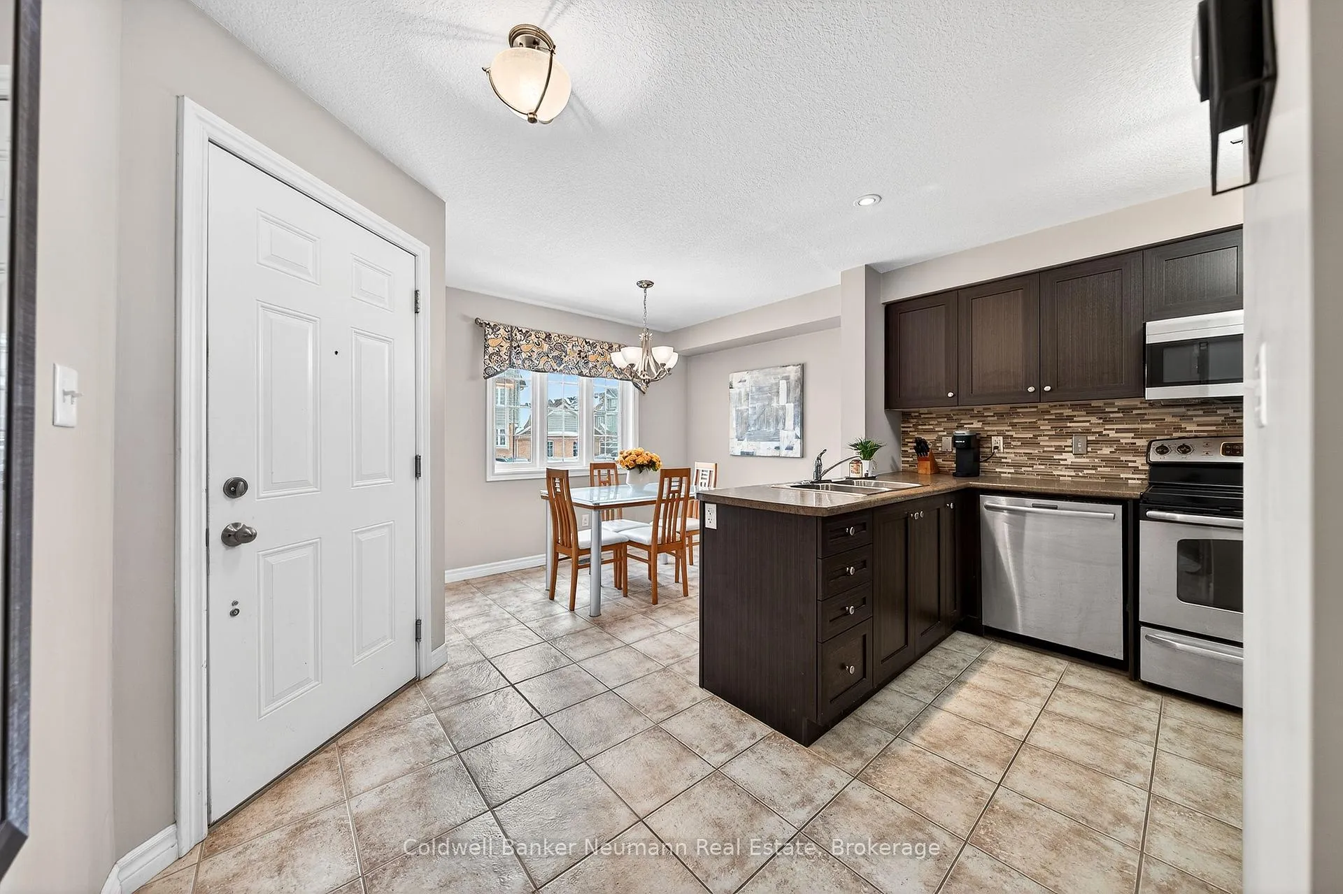 Photo 3 of Unit 35A, 15 Carere Crescent, Guelph, Victoria North — HOMEH