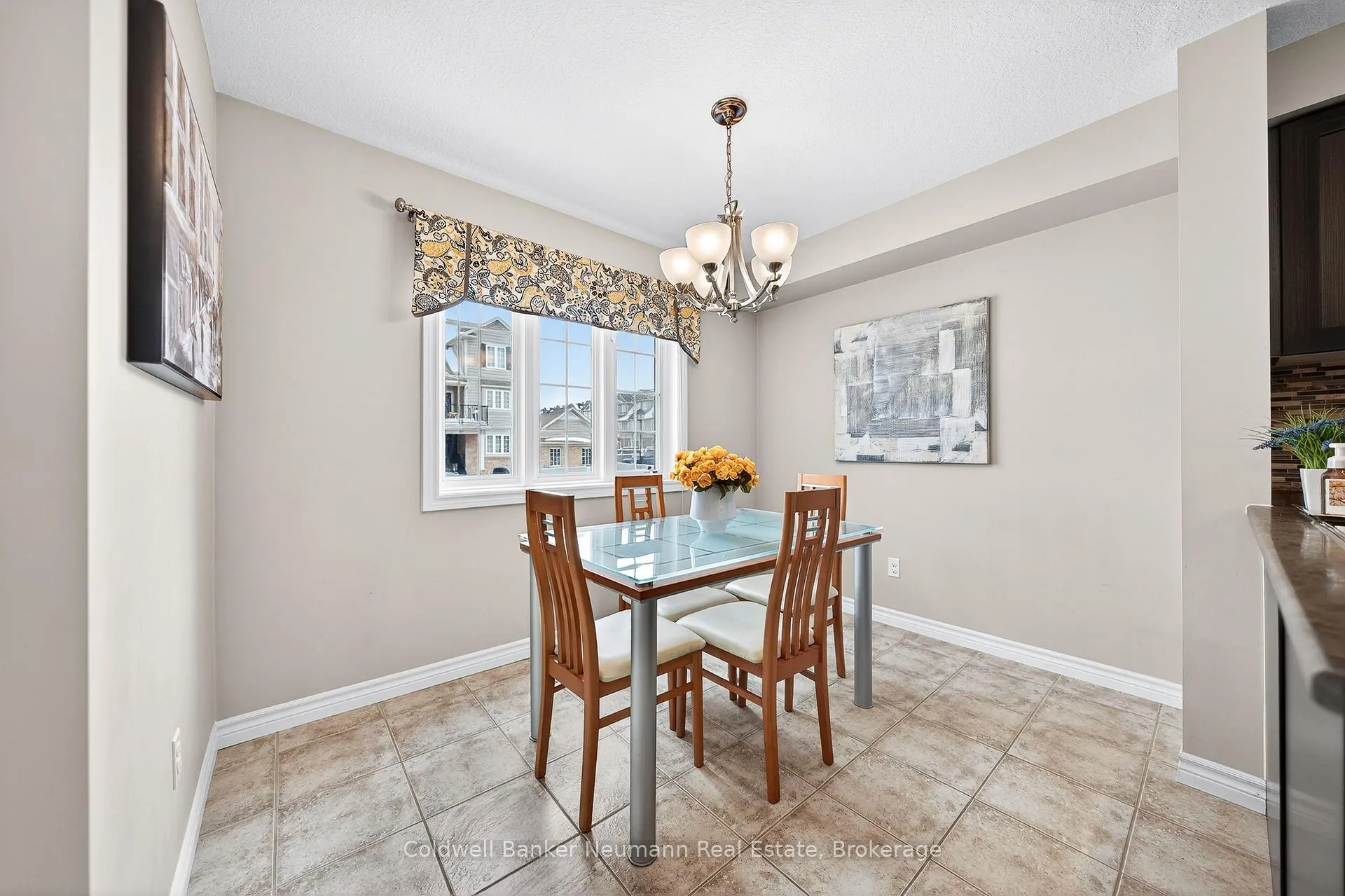 Photo 5 of Unit 35A, 15 Carere Crescent, Guelph, Victoria North — HOMEH