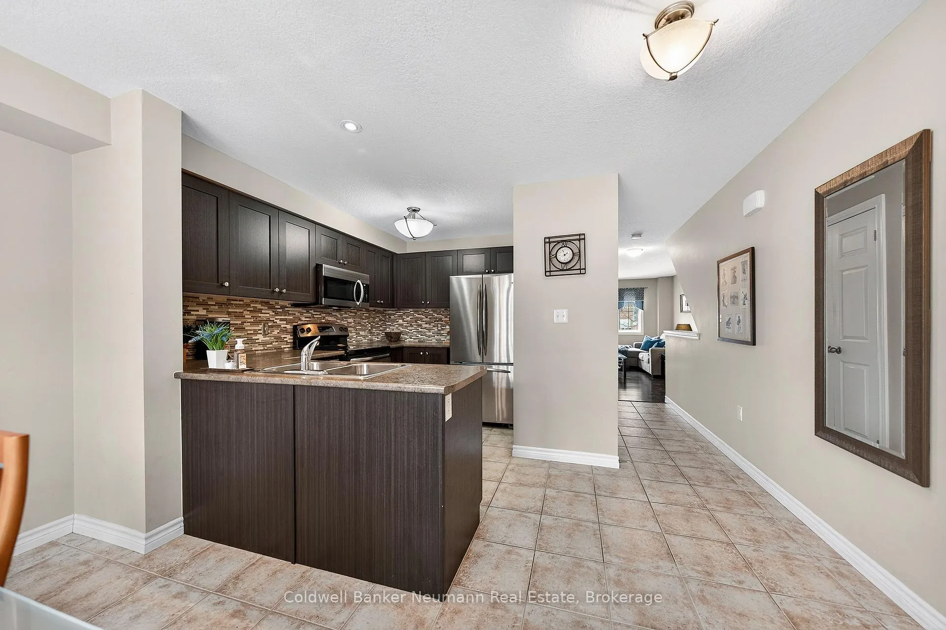 Photo 6 of Unit 35A, 15 Carere Crescent, Guelph, Victoria North — HOMEH