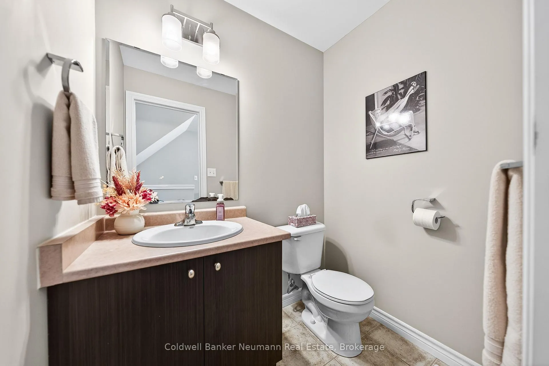 Photo 11 of Unit 35A, 15 Carere Crescent, Guelph, Victoria North — HOMEH