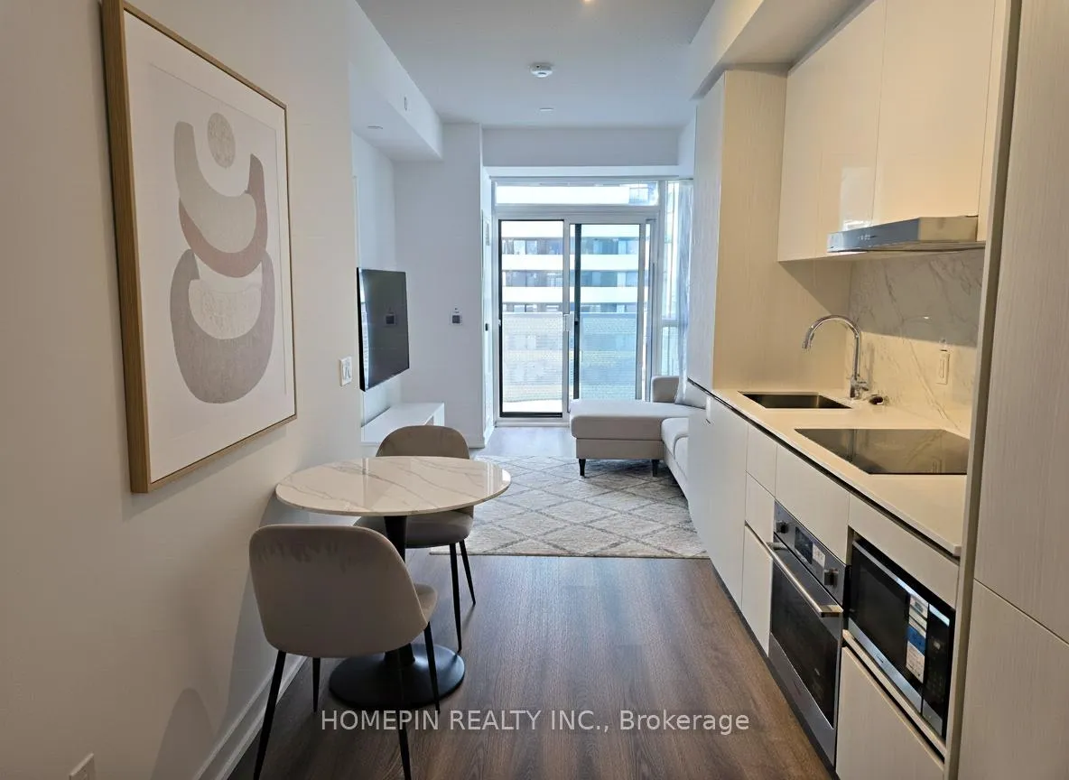 Photo 5 of Unit 3001, 8 Interchange Way, Vaughan, Vaughan Corporate Centre — HOMEH