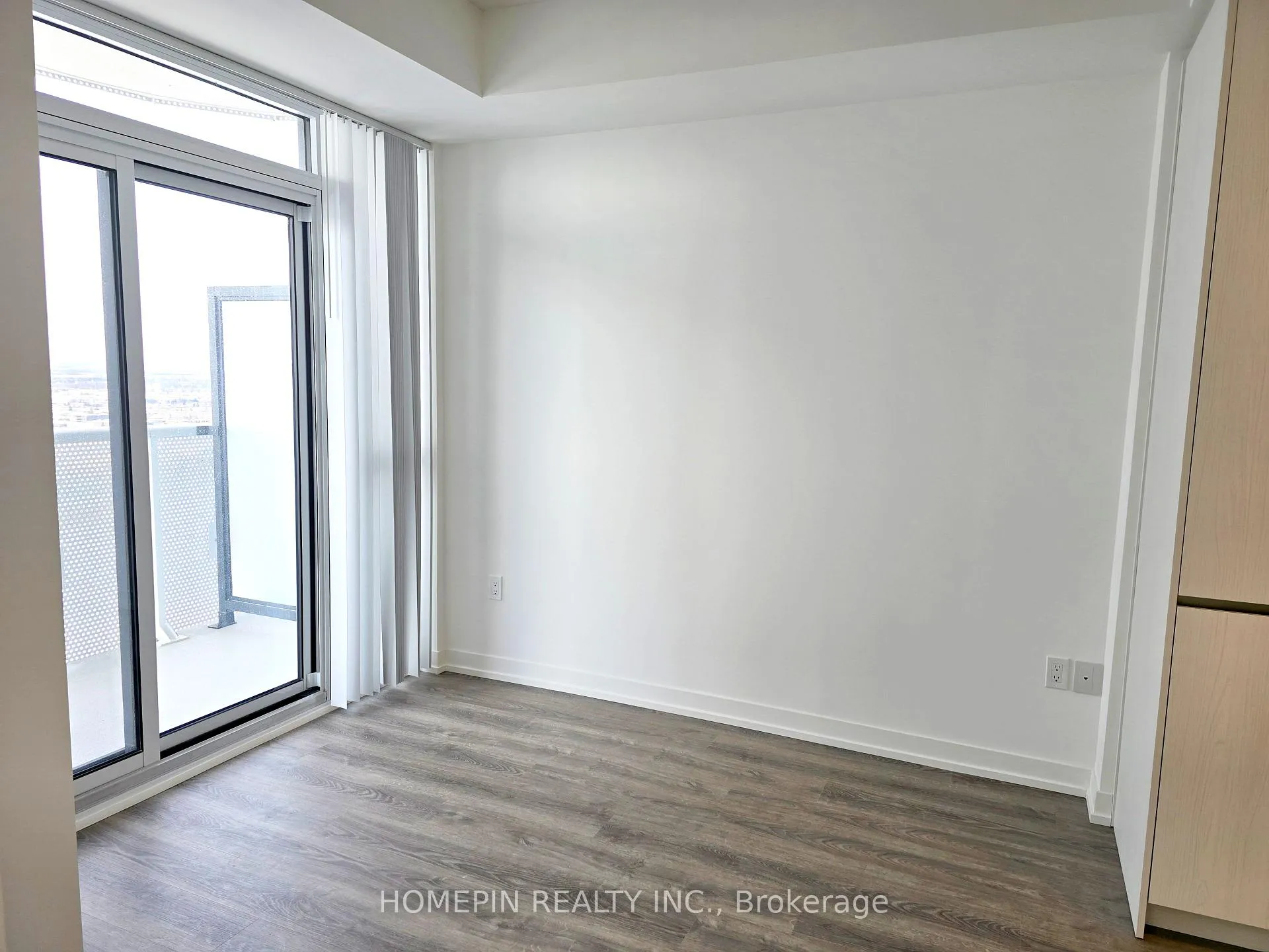 Photo 7 of Unit 3001, 8 Interchange Way, Vaughan, Vaughan Corporate Centre — HOMEH