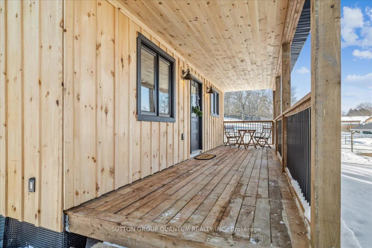 Photo 3 of 18R Pleasant Avenue, Hamilton, Dundas — HOMEH