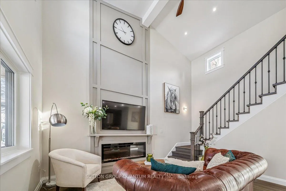 Photo 8 of 18R Pleasant Avenue, Hamilton, Dundas — HOMEH