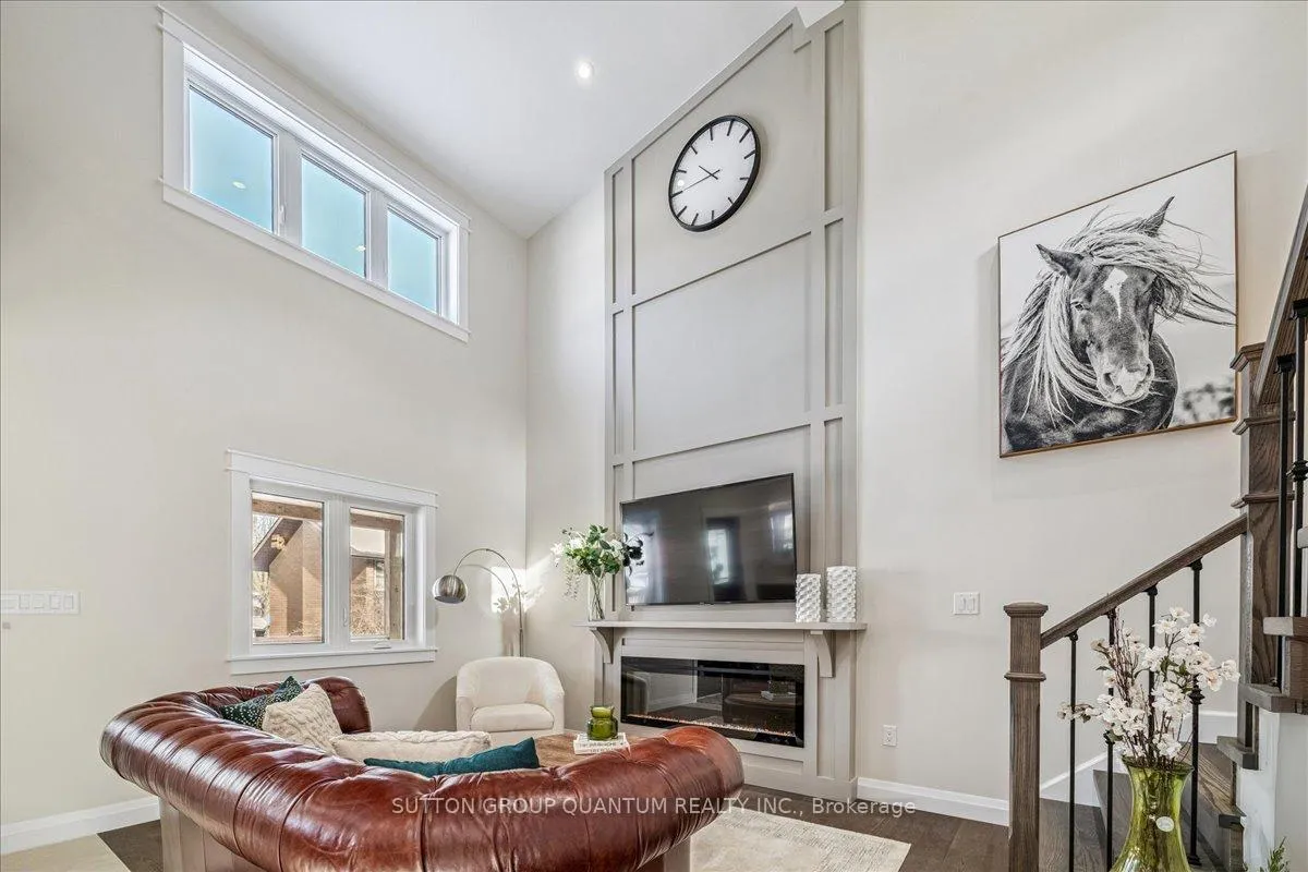 Photo 9 of 18R Pleasant Avenue, Hamilton, Dundas — HOMEH