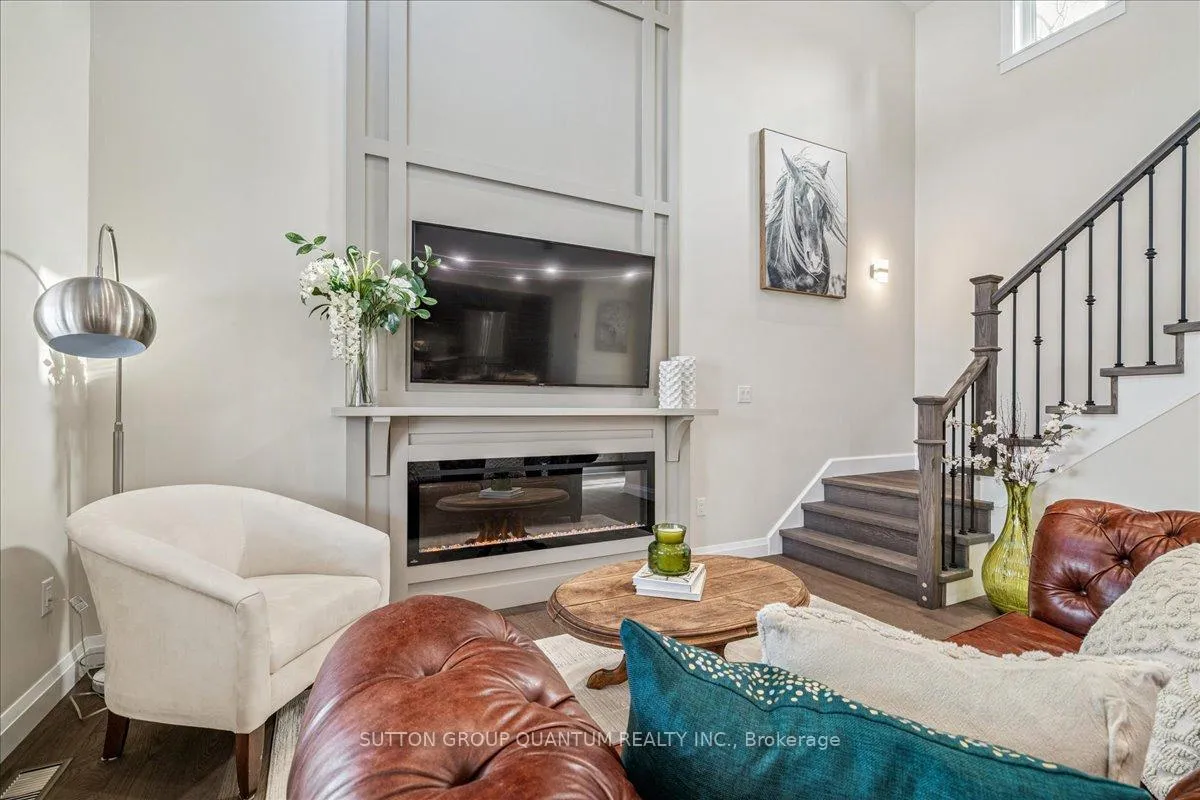 Photo 10 of 18R Pleasant Avenue, Hamilton, Dundas — HOMEH