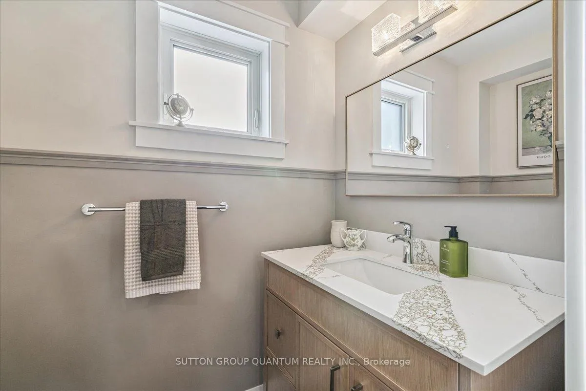 Photo 23 of 18R Pleasant Avenue, Hamilton, Dundas — HOMEH