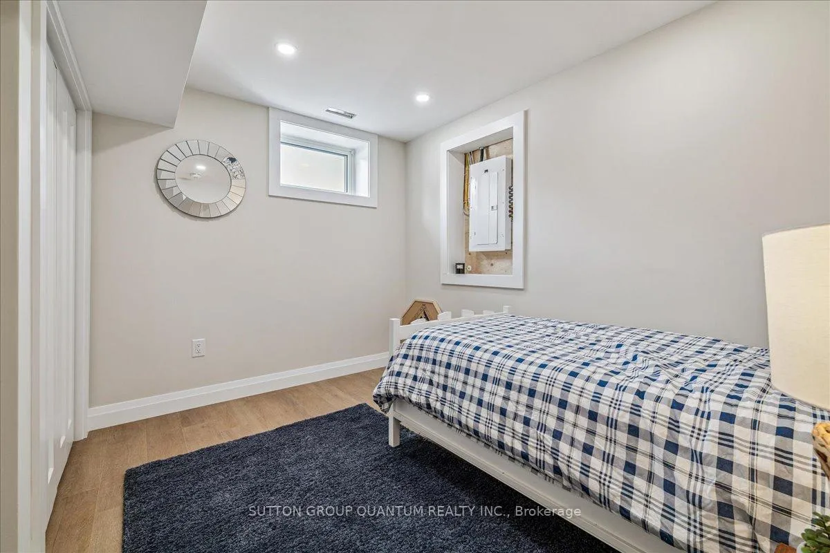 Photo 39 of 18R Pleasant Avenue, Hamilton, Dundas — HOMEH