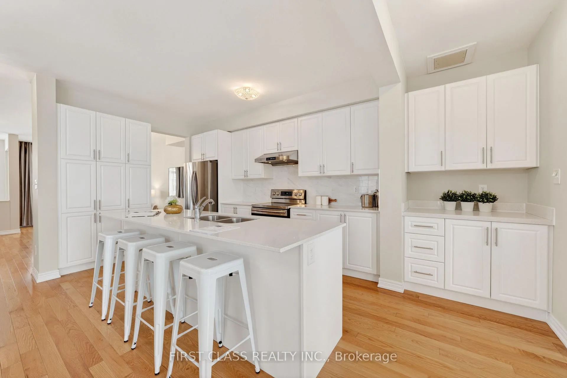 Photo 6 of 8 Elphee Lane, Markham, Cornell — HOMEH
