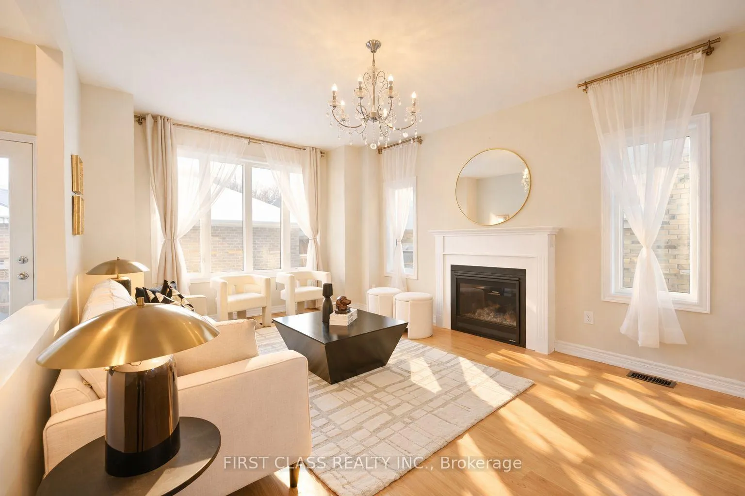 Photo 10 of 8 Elphee Lane, Markham, Cornell — HOMEH