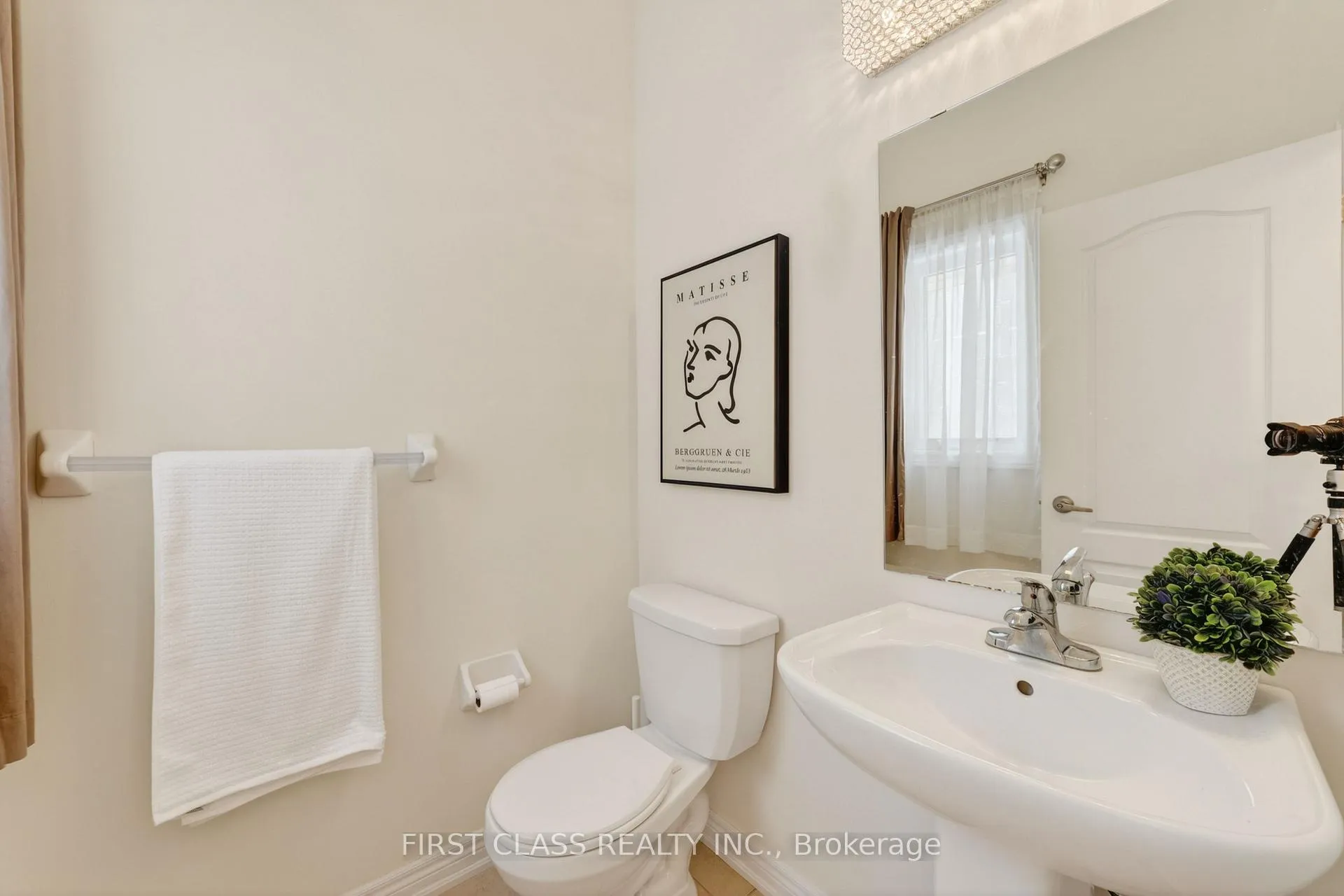 Photo 13 of 8 Elphee Lane, Markham, Cornell — HOMEH