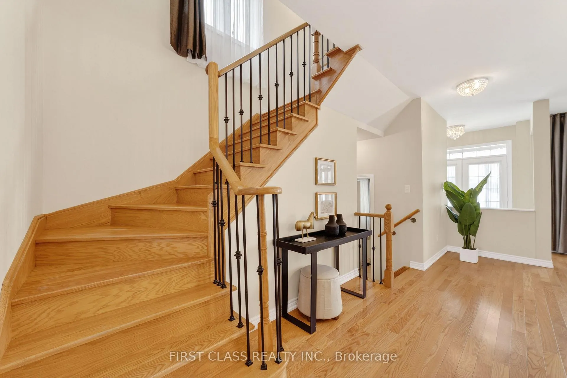 Photo 14 of 8 Elphee Lane, Markham, Cornell — HOMEH