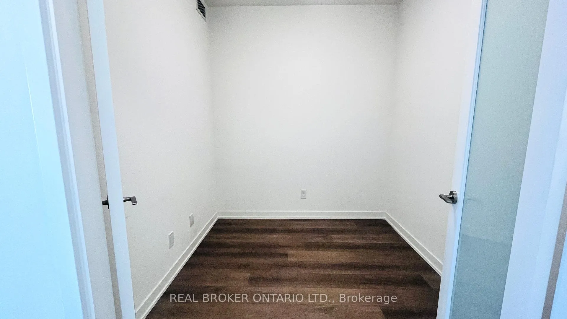 Photo 5 of Unit B-1208, 292 Verdale Crossing, Markham, Unionville — HOMEH