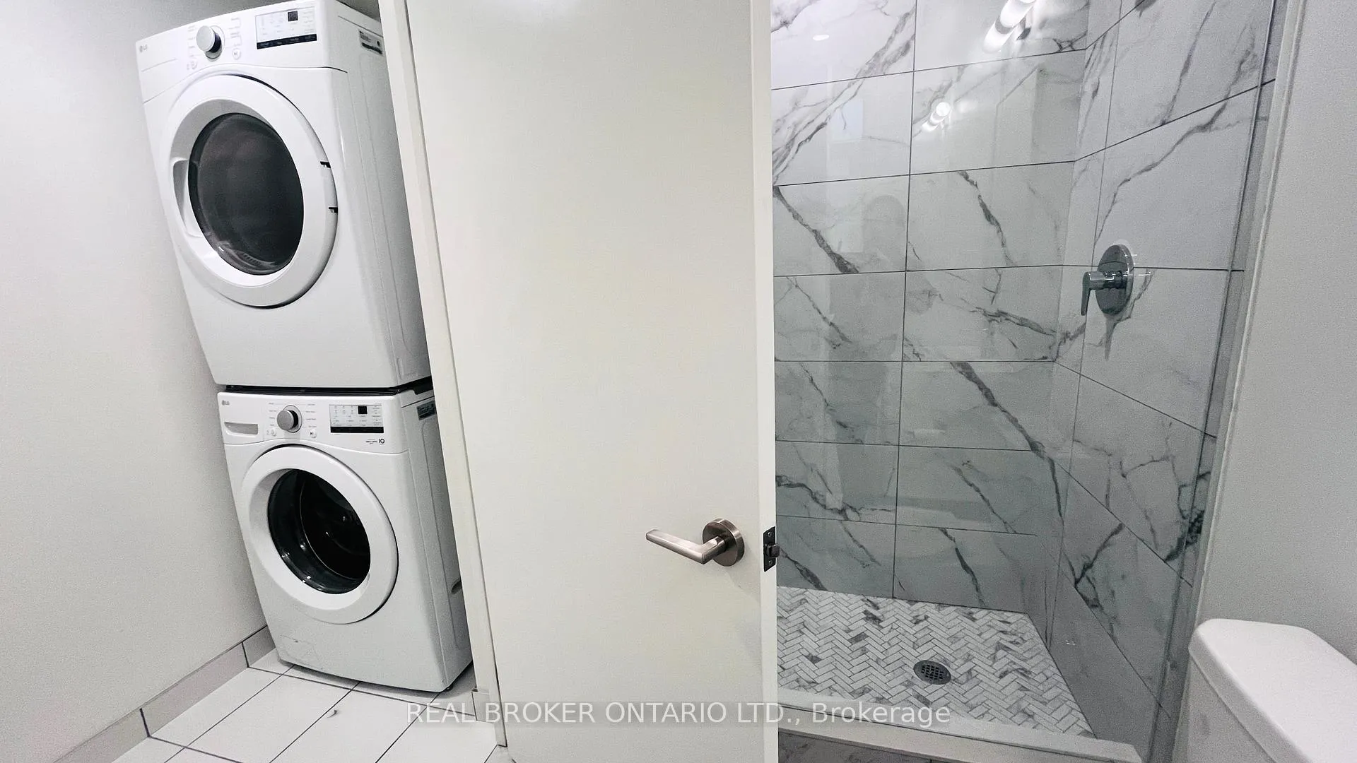 Photo 15 of Unit B-1208, 292 Verdale Crossing, Markham, Unionville — HOMEH