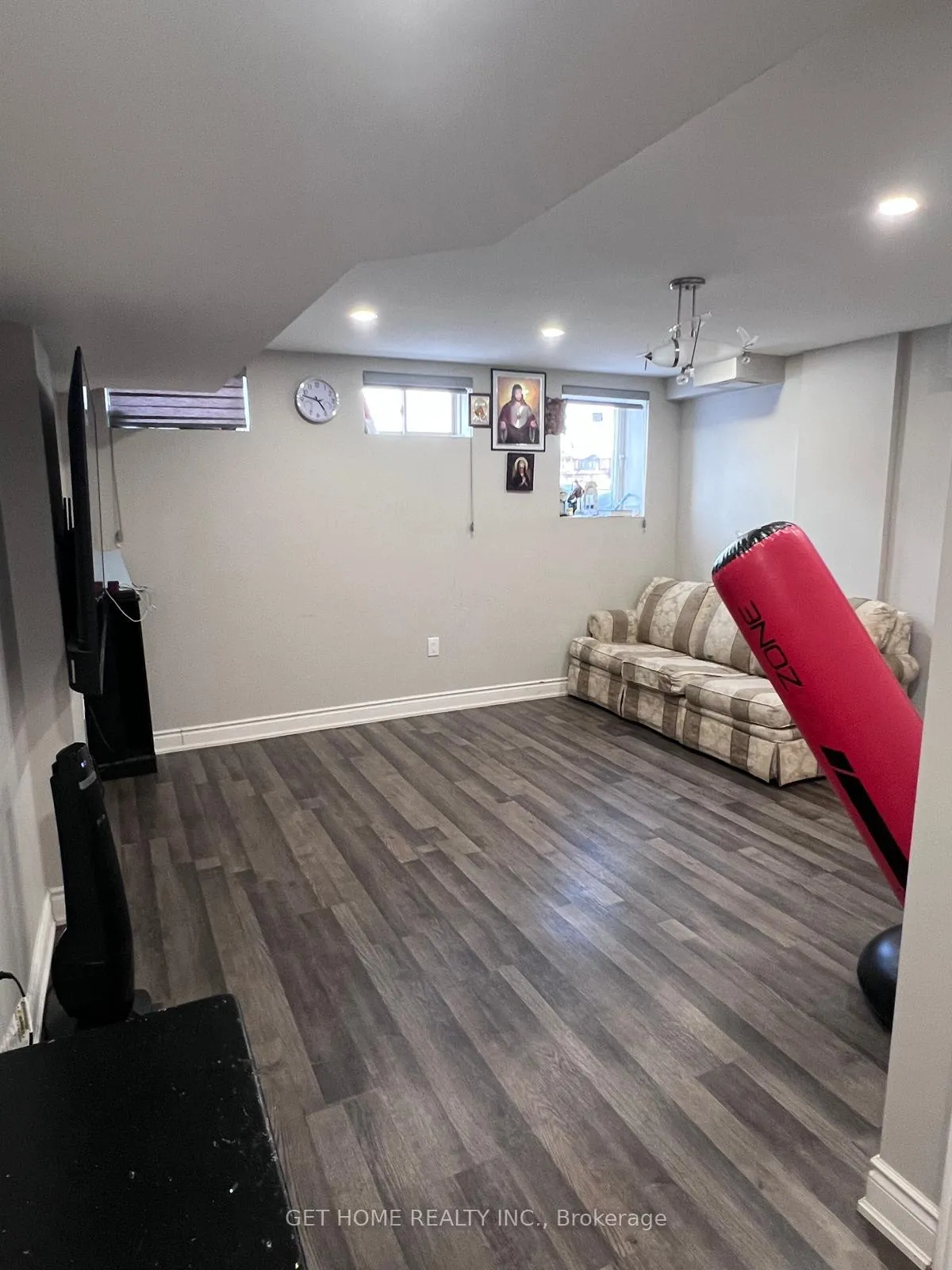Photo 3 of Unit #Bsmt, 89 Queen Mary Boulevard, Hamilton, Stoney Creek Mountain — HOMEH