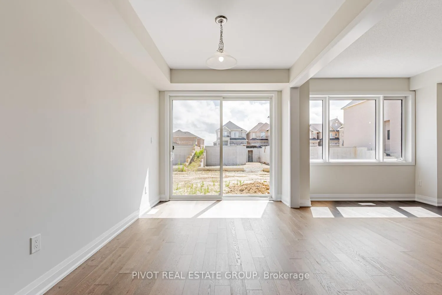Photo 11 of 30 Lipscott Drive, Caledon, Rural Caledon — HOMEH