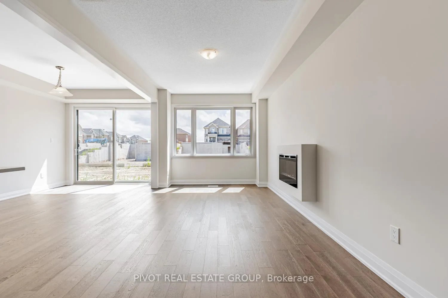 Photo 15 of 30 Lipscott Drive, Caledon, Rural Caledon — HOMEH
