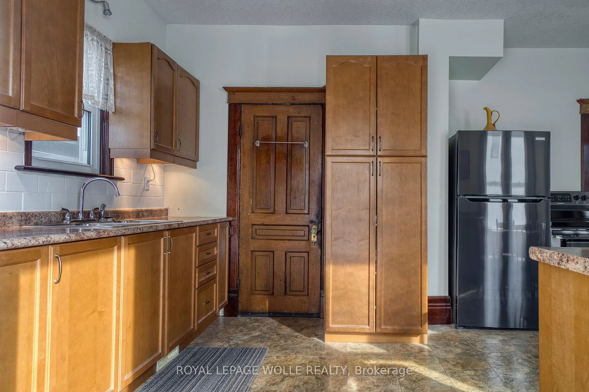 Photo 7 of 392 Breithaupt Street, Kitchener — HOMEH
