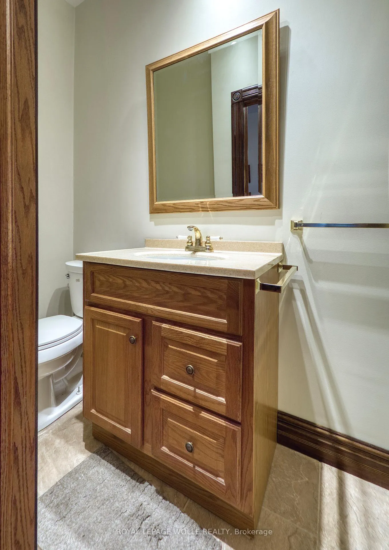 Photo 11 of 392 Breithaupt Street, Kitchener — HOMEH