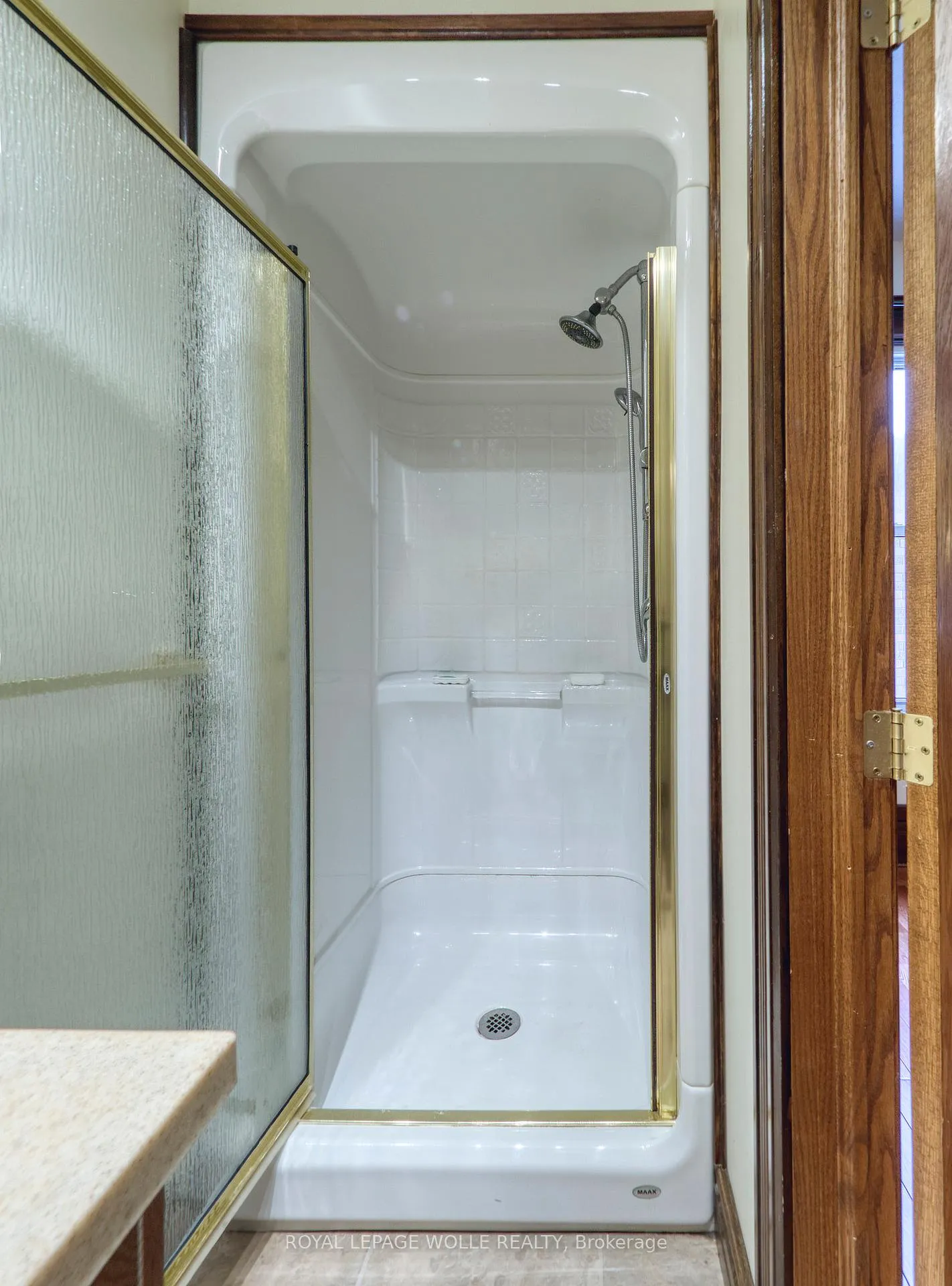 Photo 12 of 392 Breithaupt Street, Kitchener — HOMEH