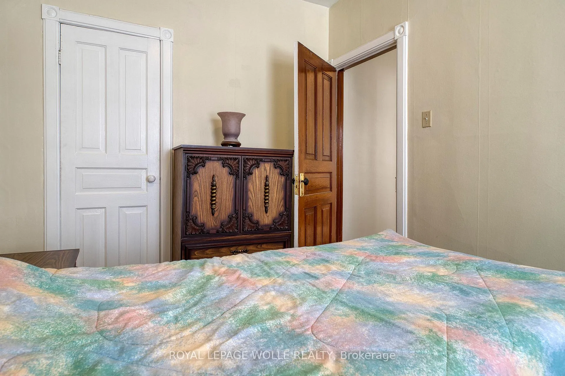 Photo 23 of 392 Breithaupt Street, Kitchener — HOMEH