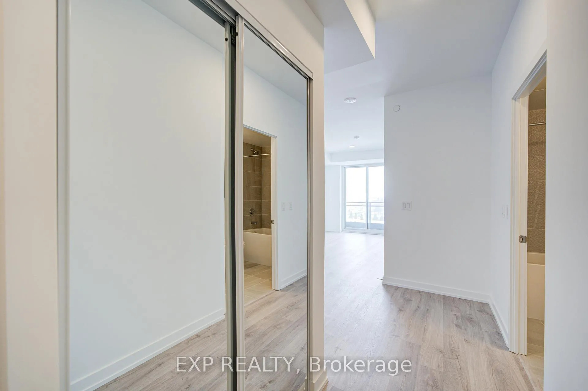 Photo 4 of Unit B-912, 9751 Markham Road, Markham, Greensborough — HOMEH