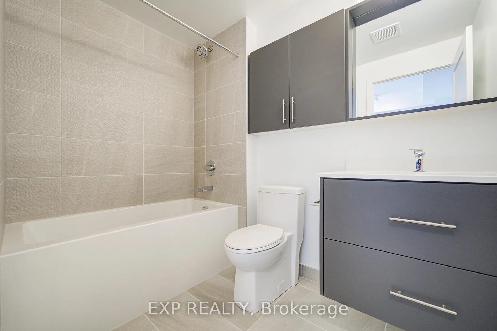 Photo 5 of Unit B-912, 9751 Markham Road, Markham, Greensborough — HOMEH