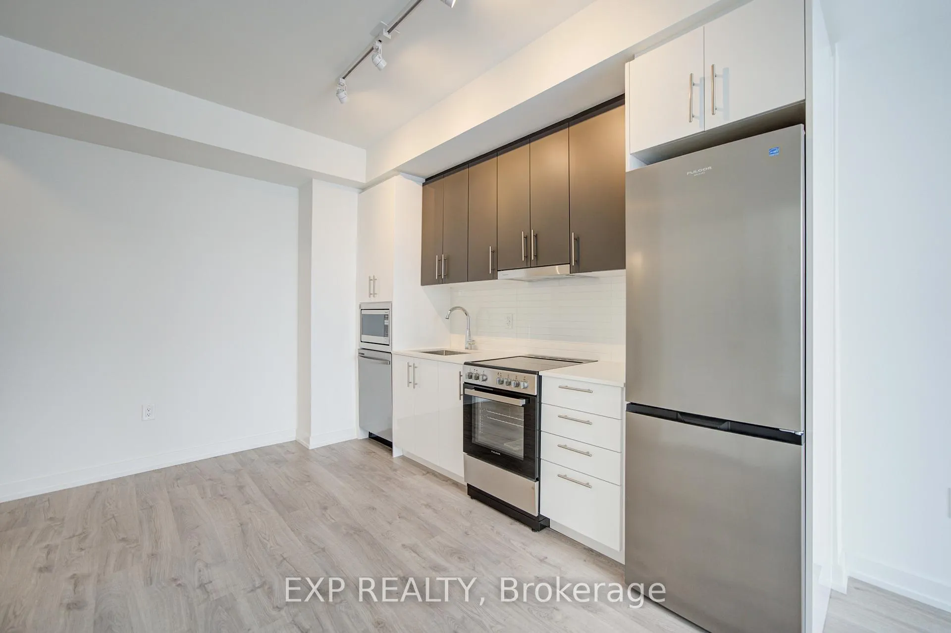 Photo 7 of Unit B-912, 9751 Markham Road, Markham, Greensborough — HOMEH