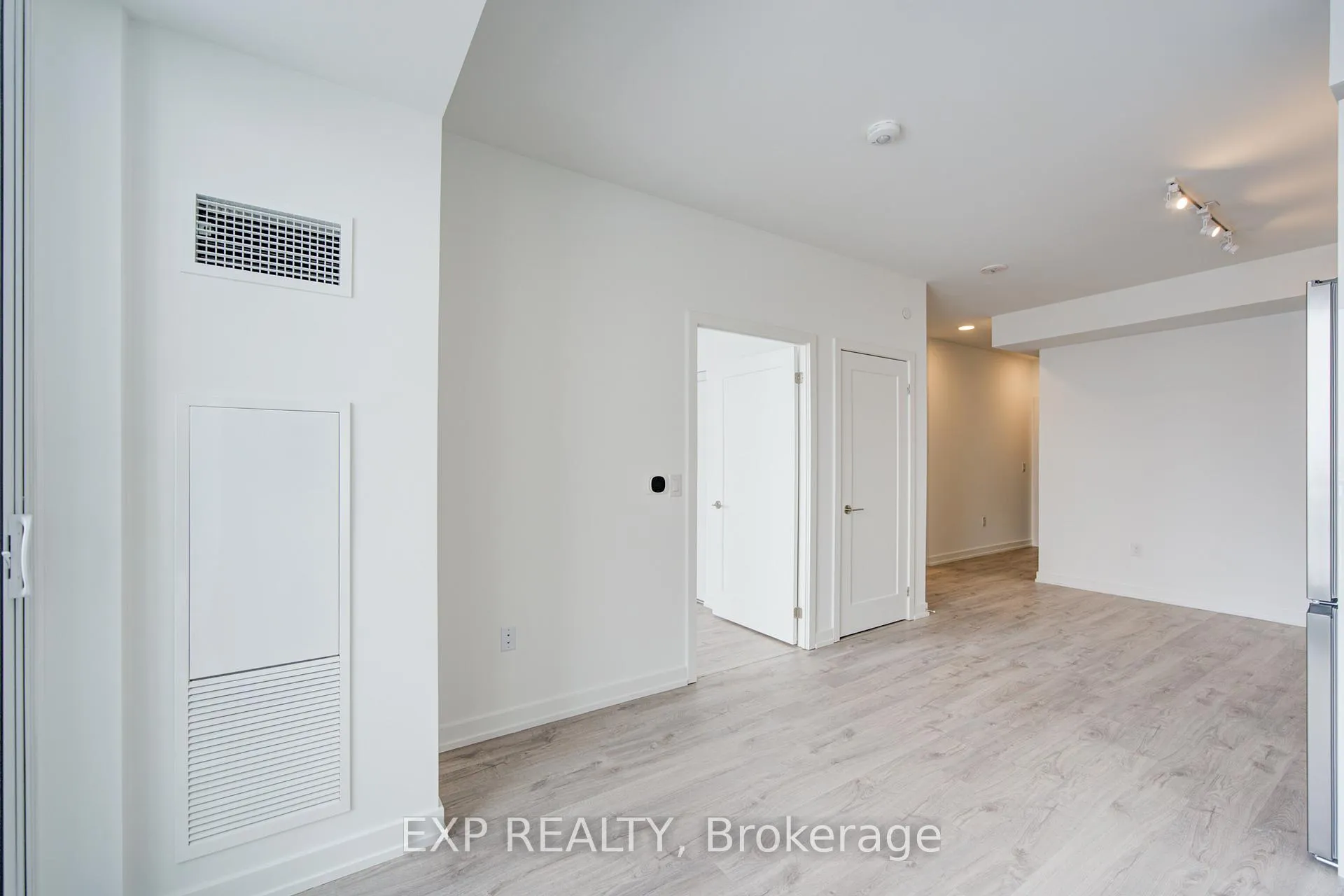 Photo 13 of Unit B-912, 9751 Markham Road, Markham, Greensborough — HOMEH