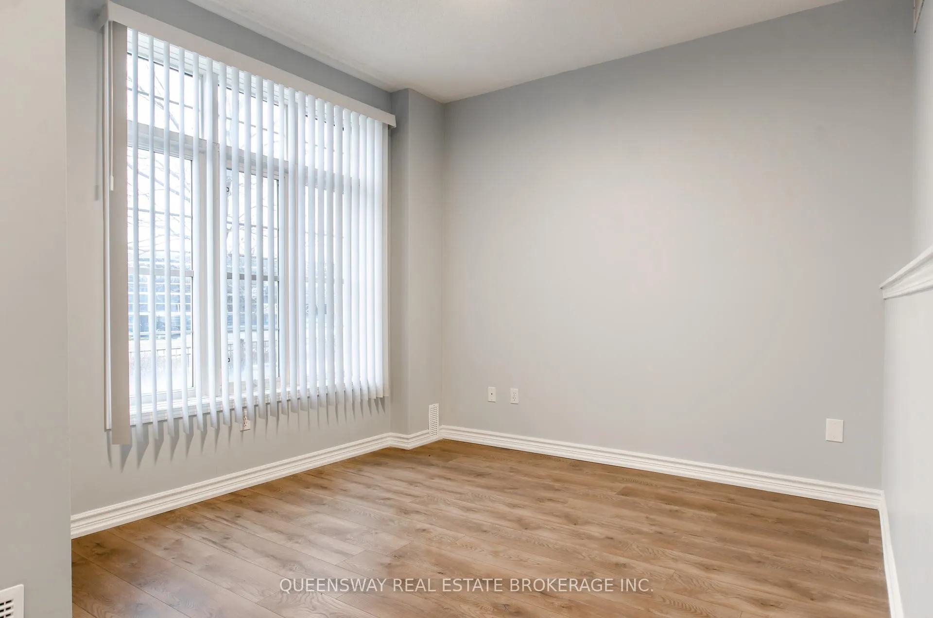 Photo 3 of 20 Woltner Way, Markham, Village Green-South Unionville — HOMEH