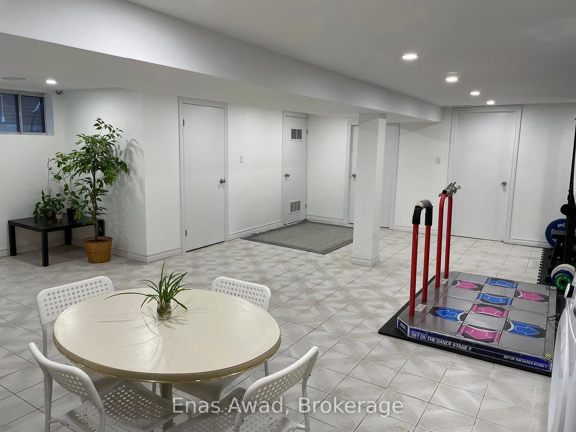 Photo 3 of 312 Strathmore Boulevard, Toronto, Danforth — HOMEH