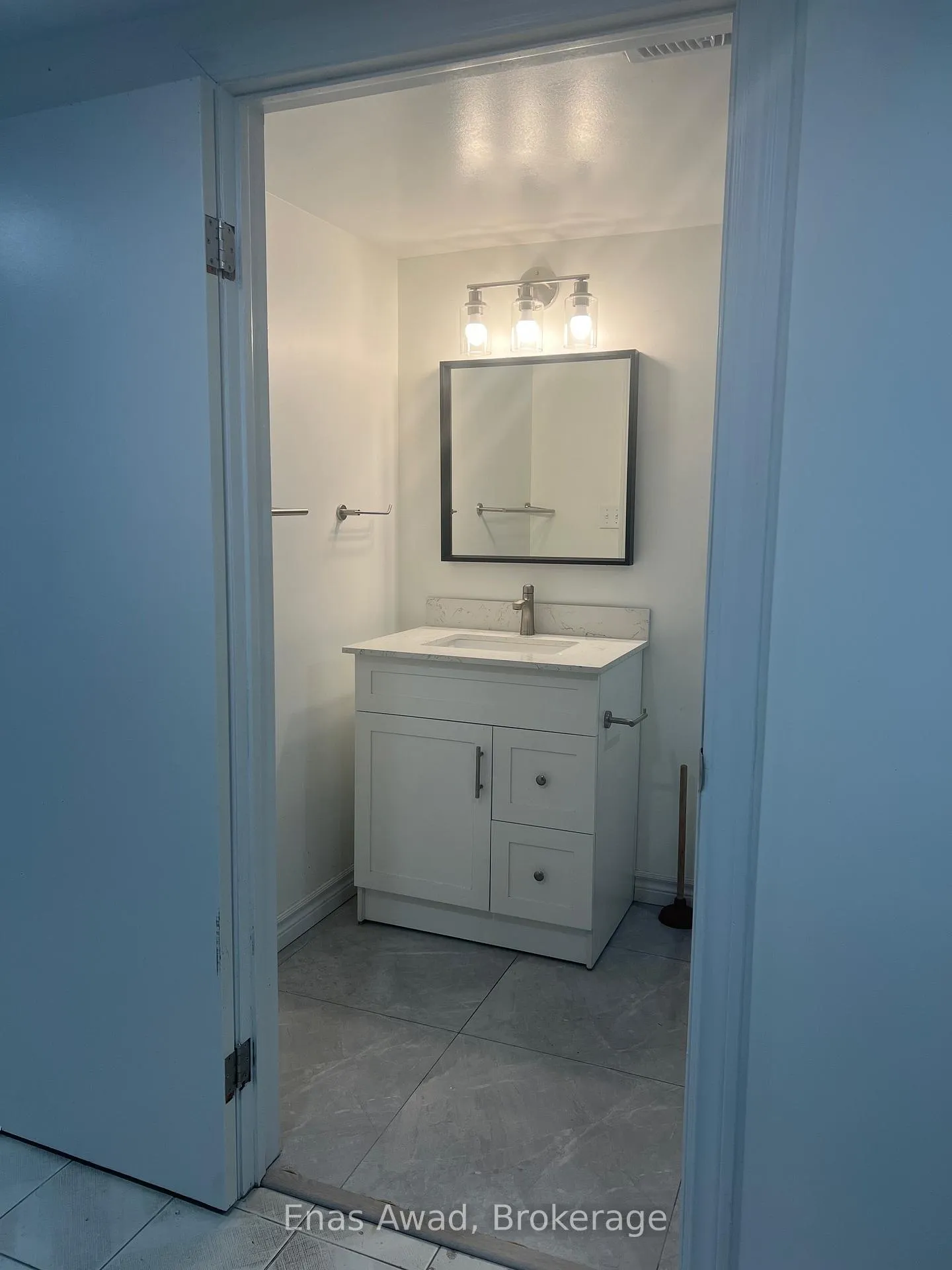 Photo 12 of 312 Strathmore Boulevard, Toronto, Danforth — HOMEH
