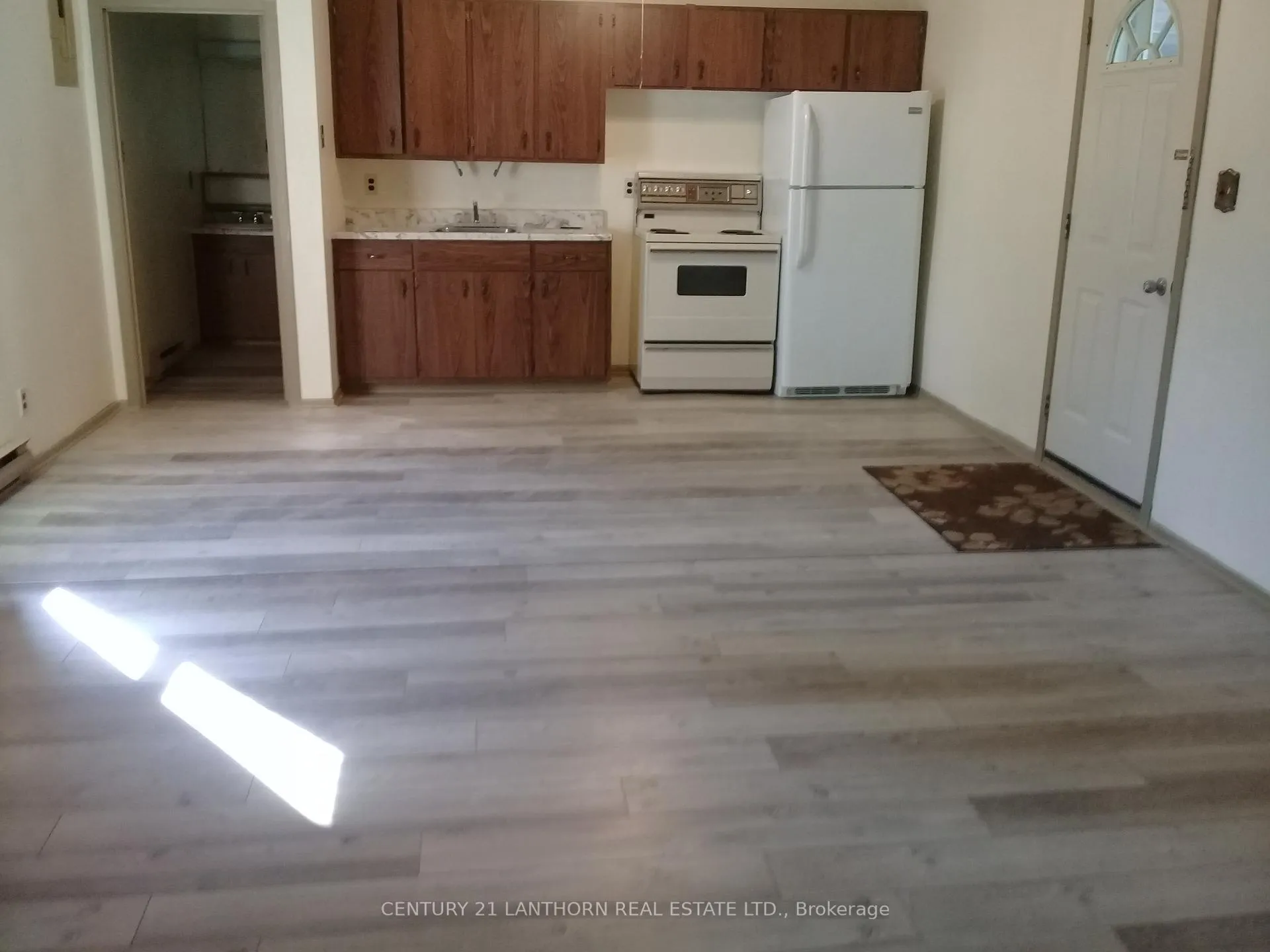 Photo 2 of 109 Union Street, Prince Edward County, Picton Ward — HOMEH