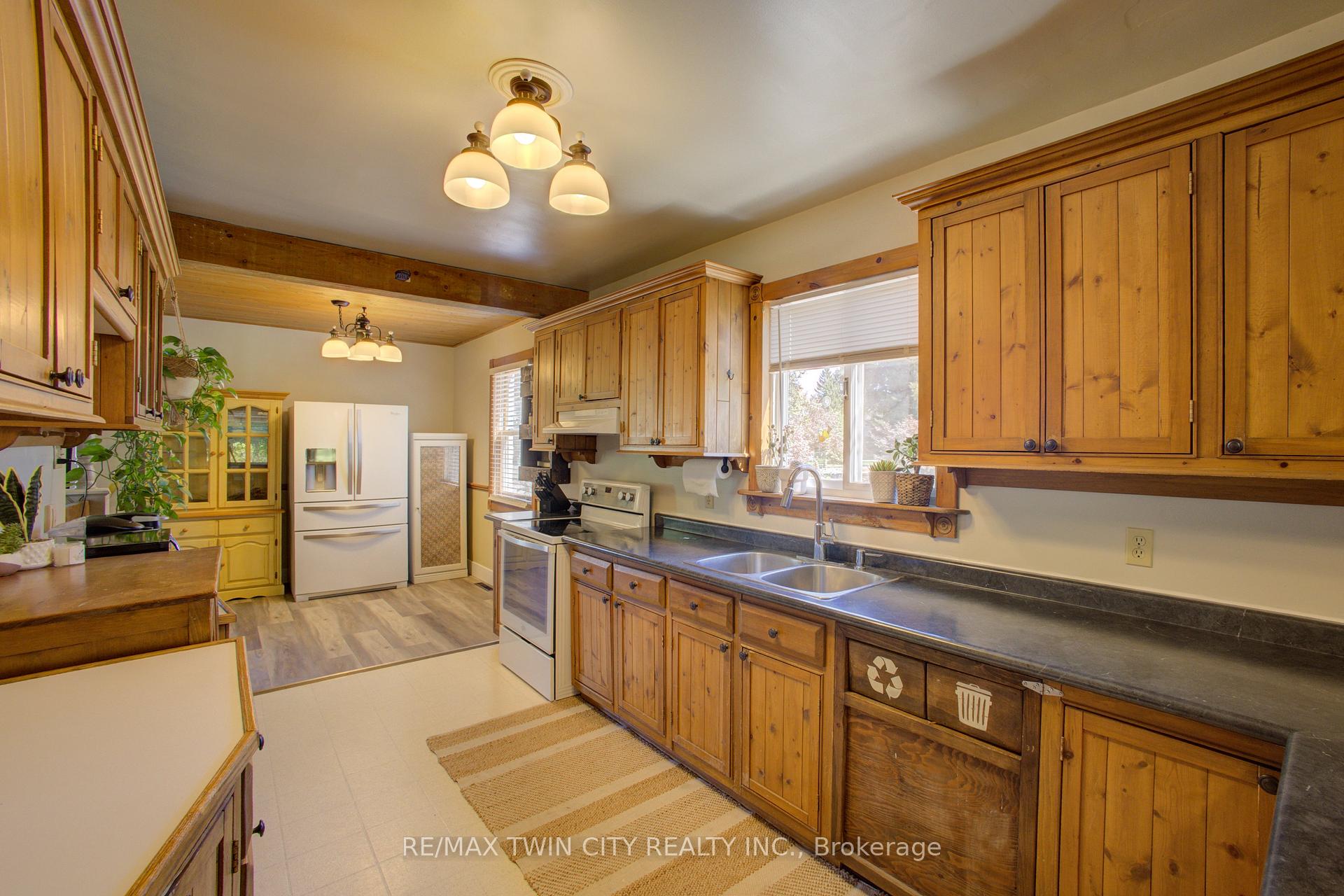 Photo 9 of 141 Goderich Street W, Huron East, Seaforth — HOMEH