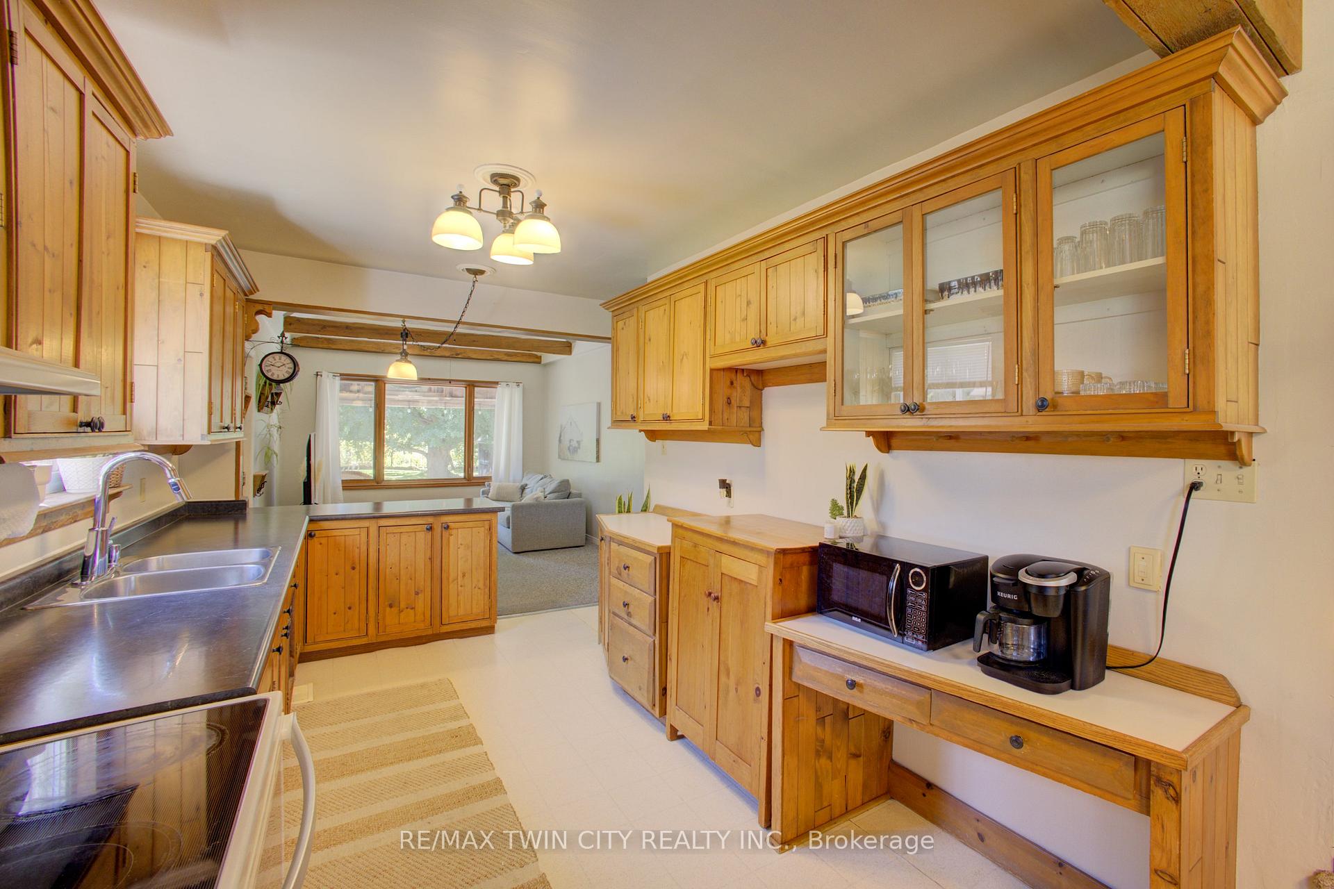 Photo 11 of 141 Goderich Street W, Huron East, Seaforth — HOMEH