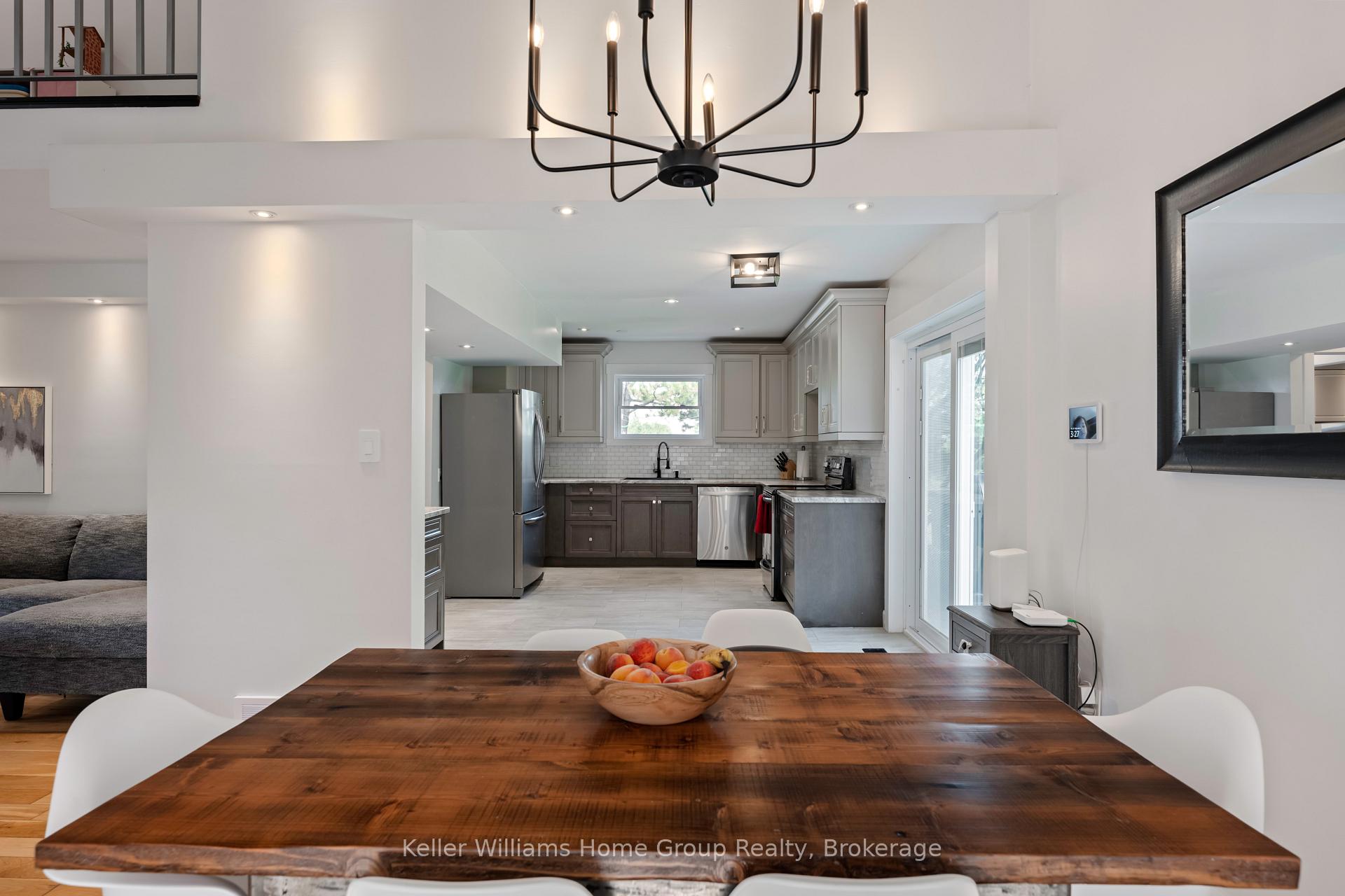 Photo 10 of 7021 Wellington Rd 109, Mapleton, Rural Mapleton — HOMEH