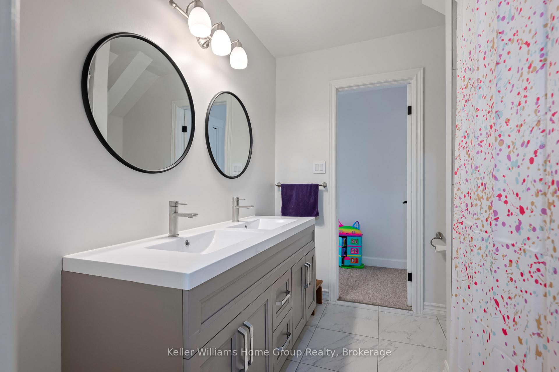 Photo 28 of 7021 Wellington Rd 109, Mapleton, Rural Mapleton — HOMEH