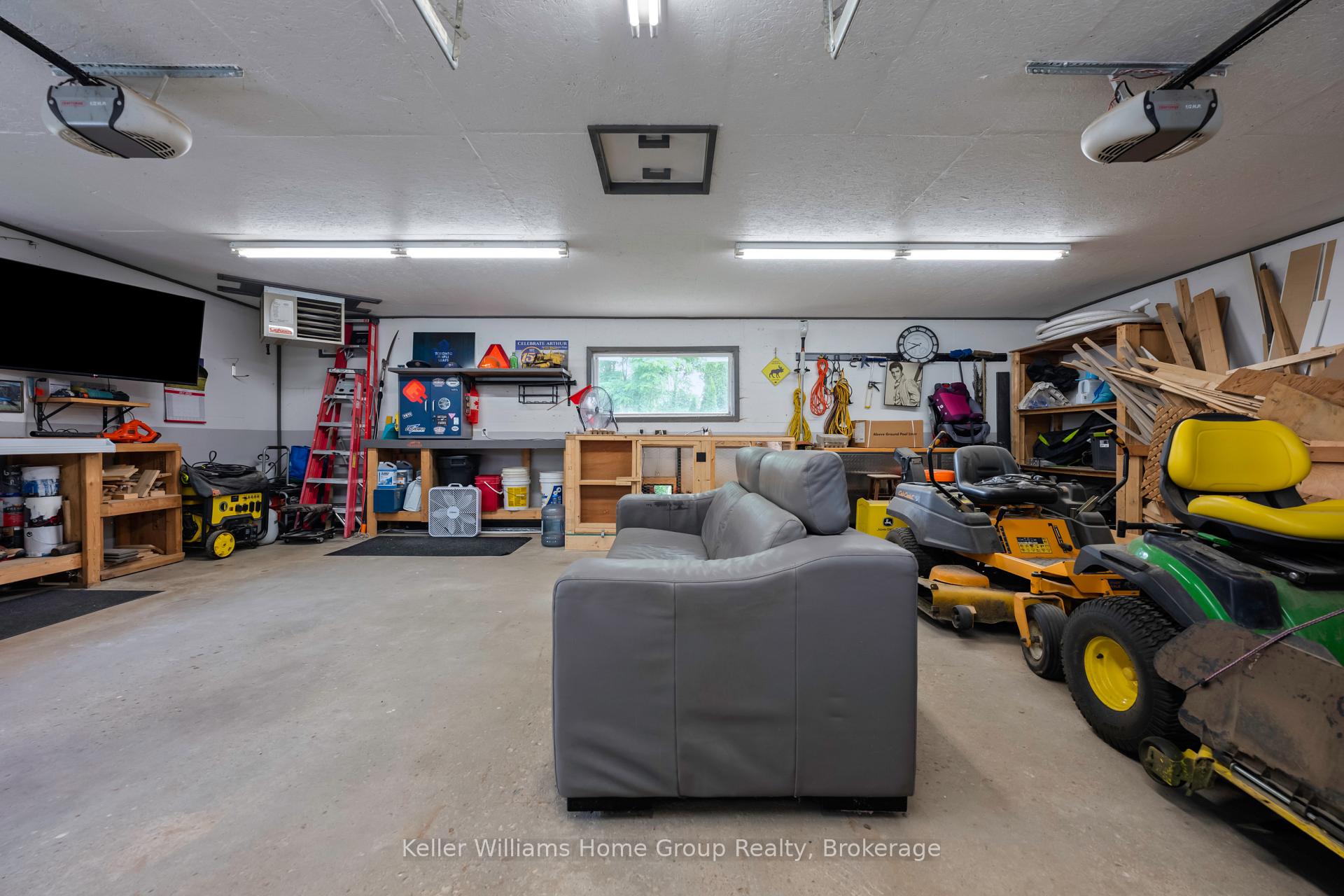 Photo 33 of 7021 Wellington Rd 109, Mapleton, Rural Mapleton — HOMEH