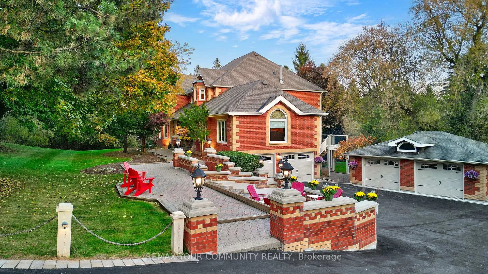 Photo 2 of 508 King Street E, Caledon, Bolton North — HOMEH