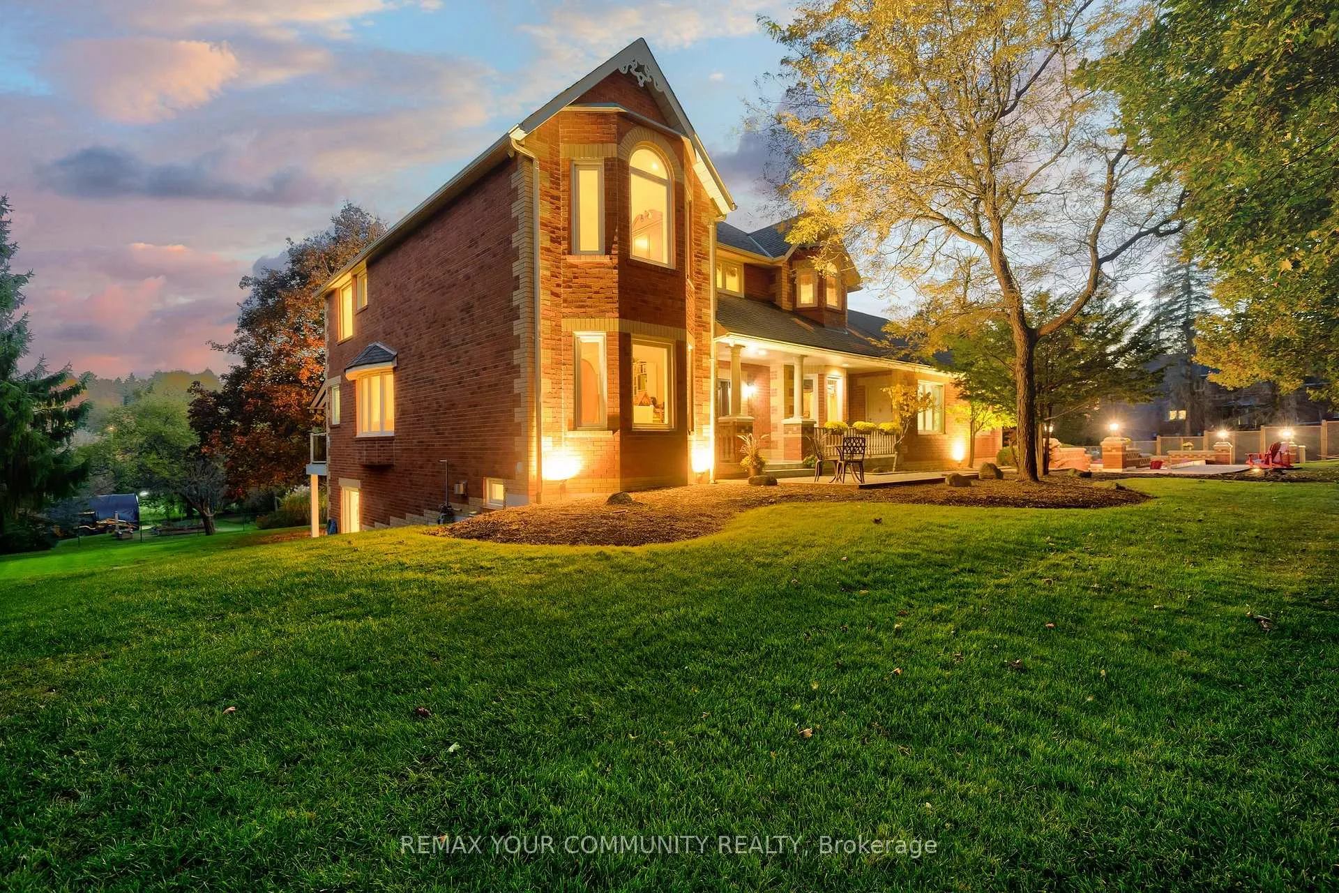 Photo 5 of 508 King Street E, Caledon, Bolton North — HOMEH