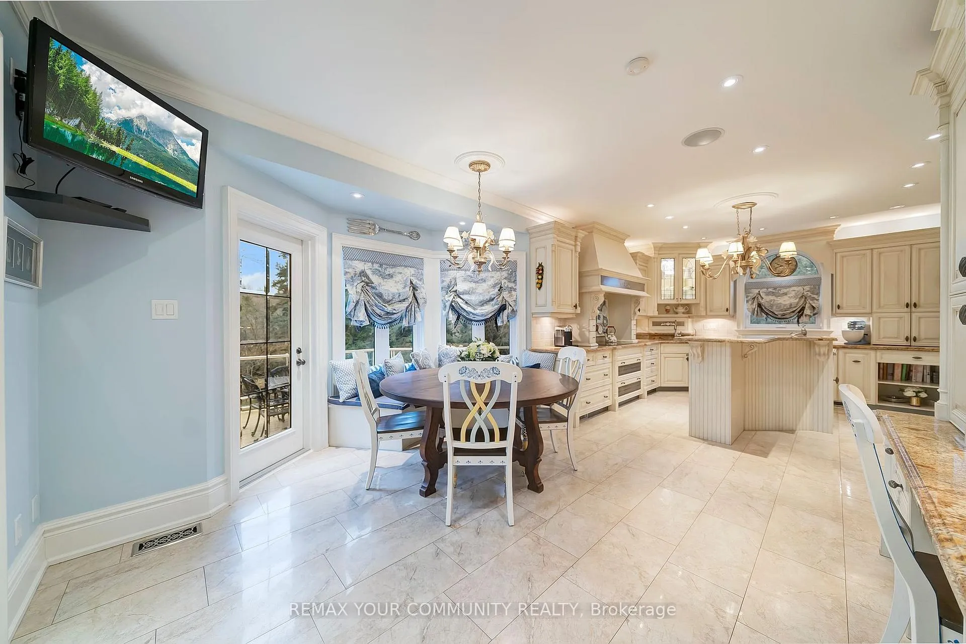 Photo 13 of 508 King Street E, Caledon, Bolton North — HOMEH