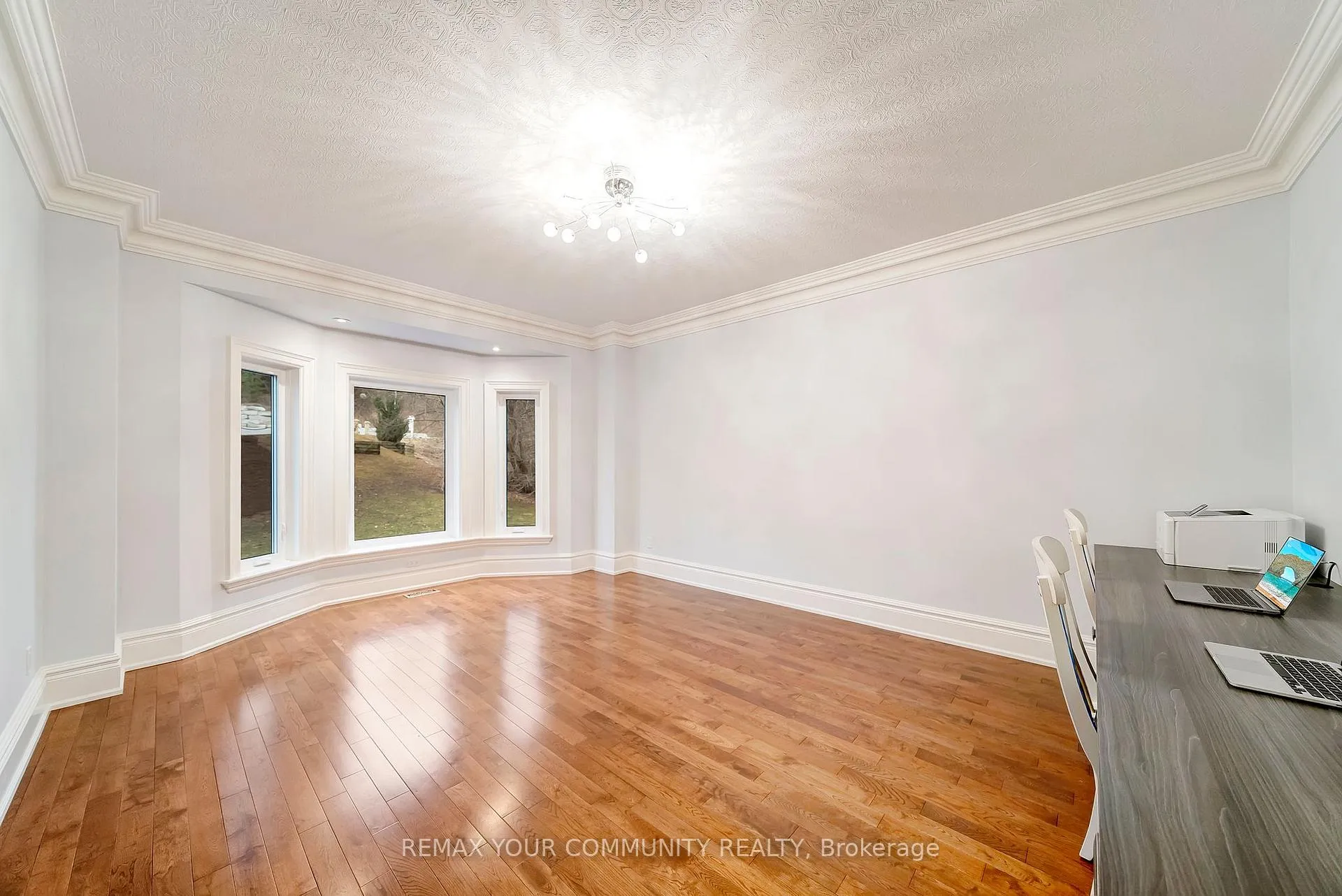 Photo 23 of 508 King Street E, Caledon, Bolton North — HOMEH