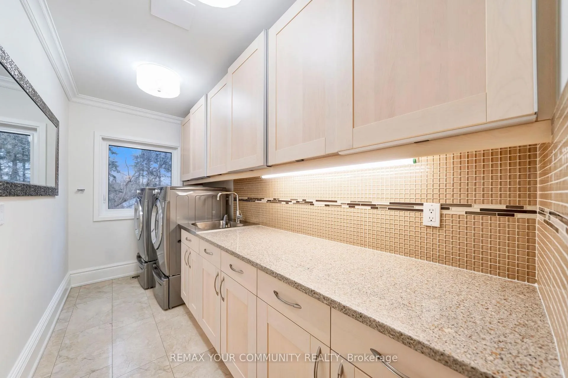 Photo 24 of 508 King Street E, Caledon, Bolton North — HOMEH