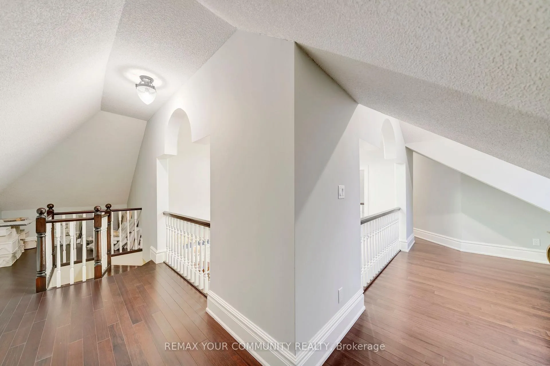 Photo 37 of 508 King Street E, Caledon, Bolton North — HOMEH