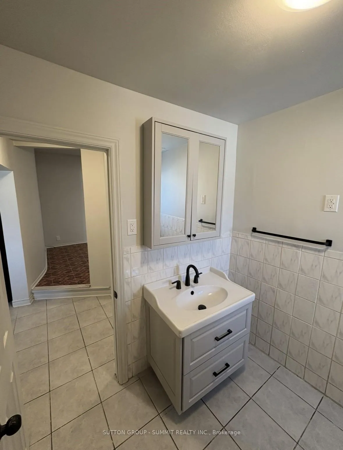 Photo 9 of Unit 2, 2005 Dufferin Street, Toronto, Oakwood Village — HOMEH