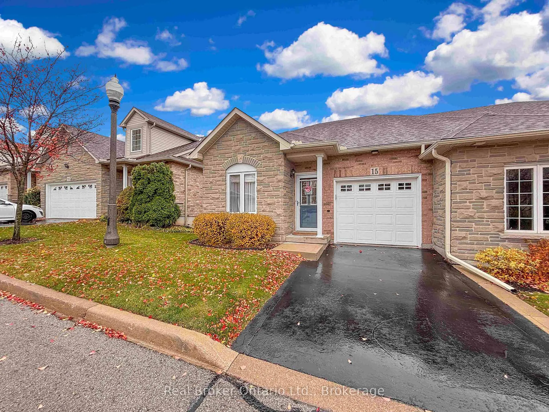 Photo 1 of Unit 15, 566 Southridge Drive, Hamilton, Mountview — HOMEH
