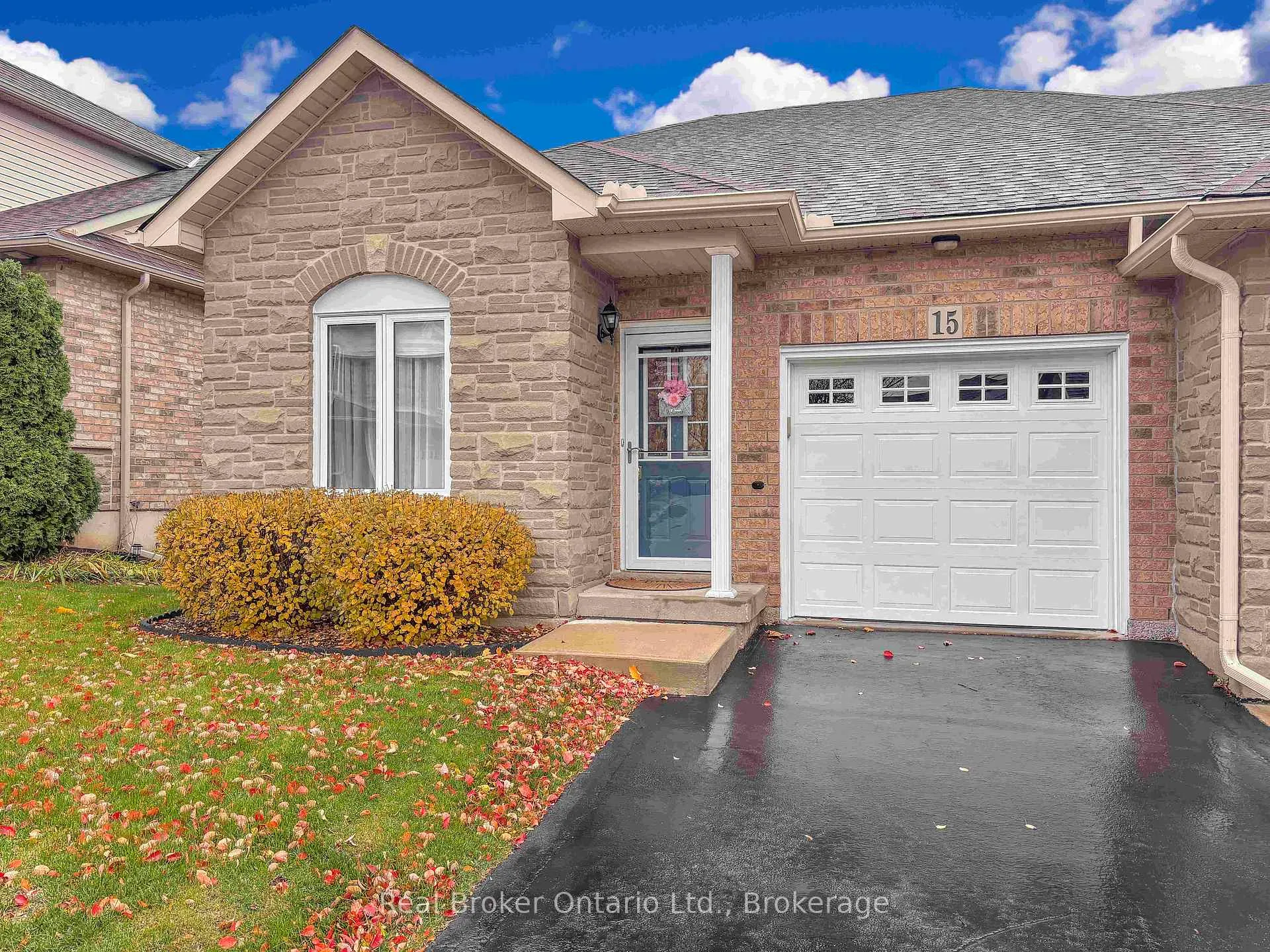 Photo 2 of Unit 15, 566 Southridge Drive, Hamilton, Mountview — HOMEH