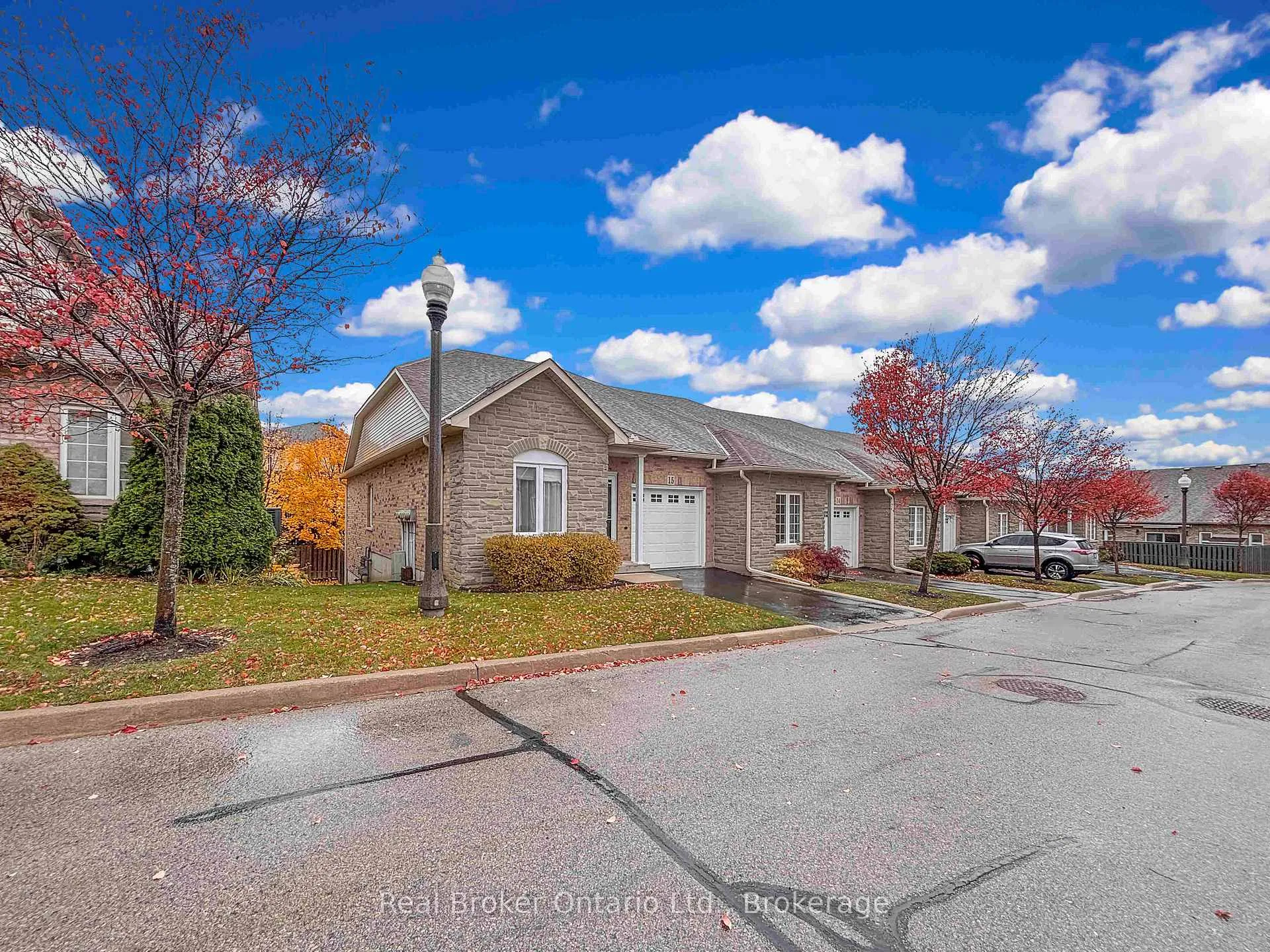 Photo 4 of Unit 15, 566 Southridge Drive, Hamilton, Mountview — HOMEH