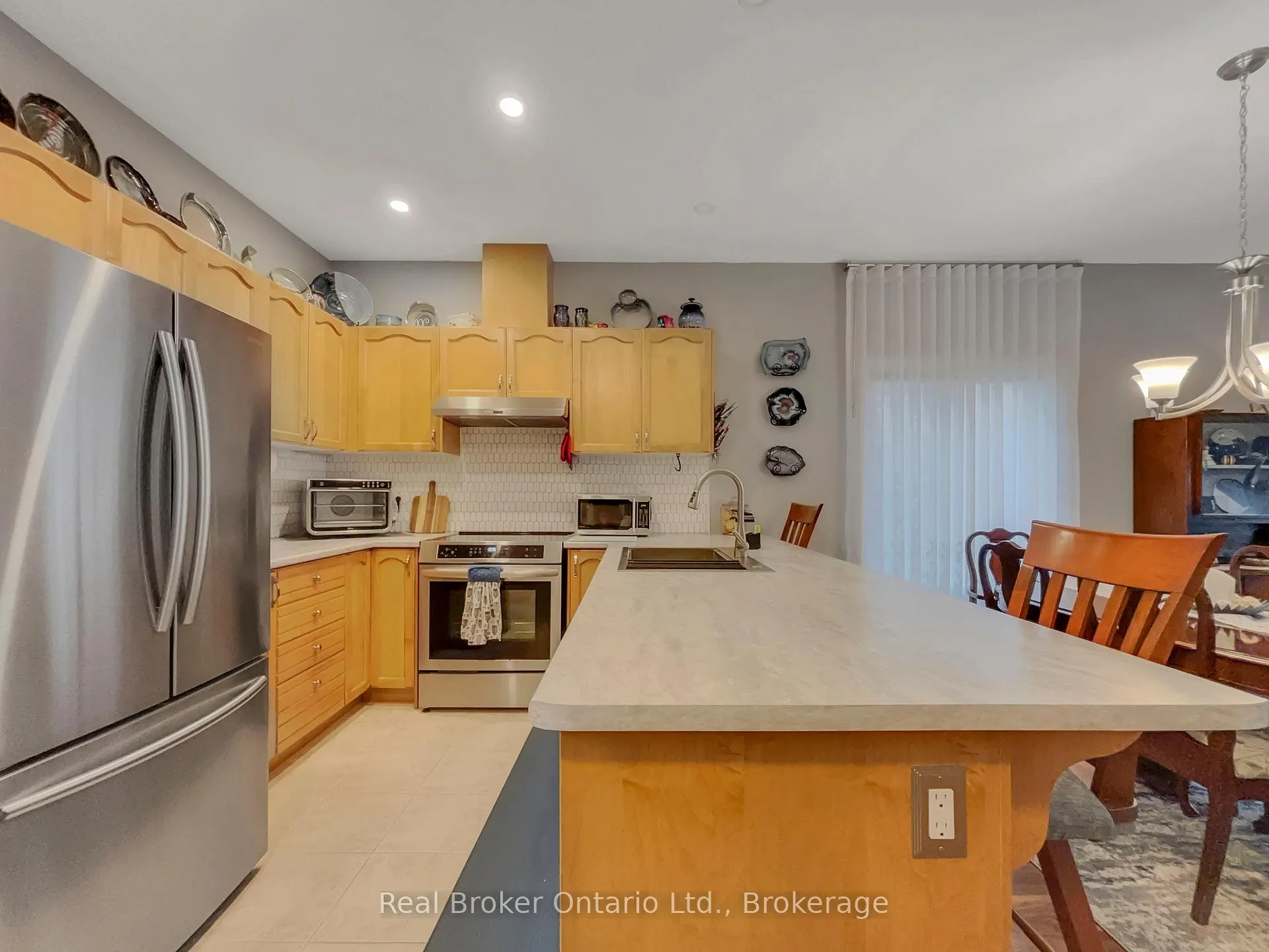 Photo 11 of Unit 15, 566 Southridge Drive, Hamilton, Mountview — HOMEH