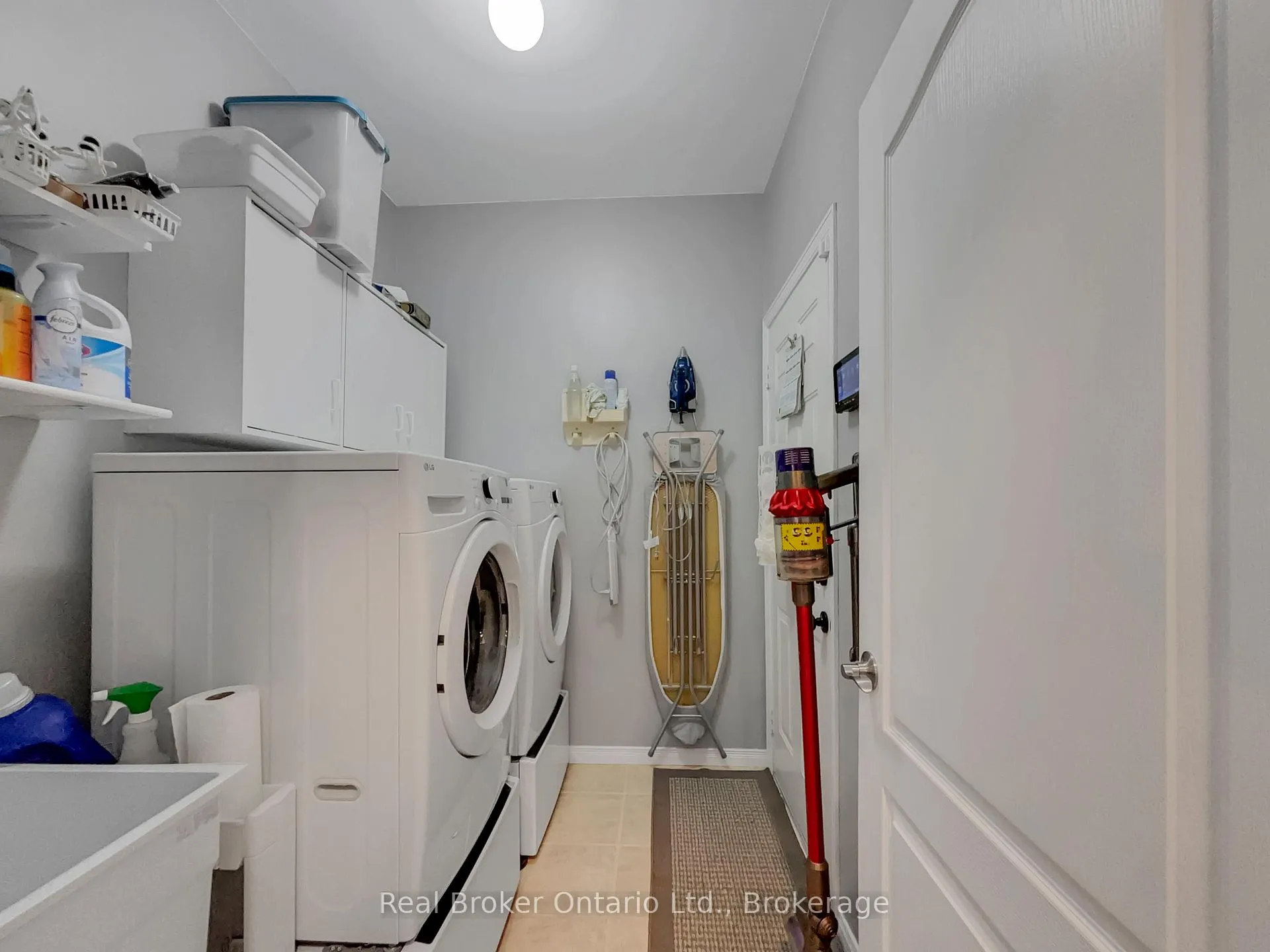 Photo 15 of Unit 15, 566 Southridge Drive, Hamilton, Mountview — HOMEH